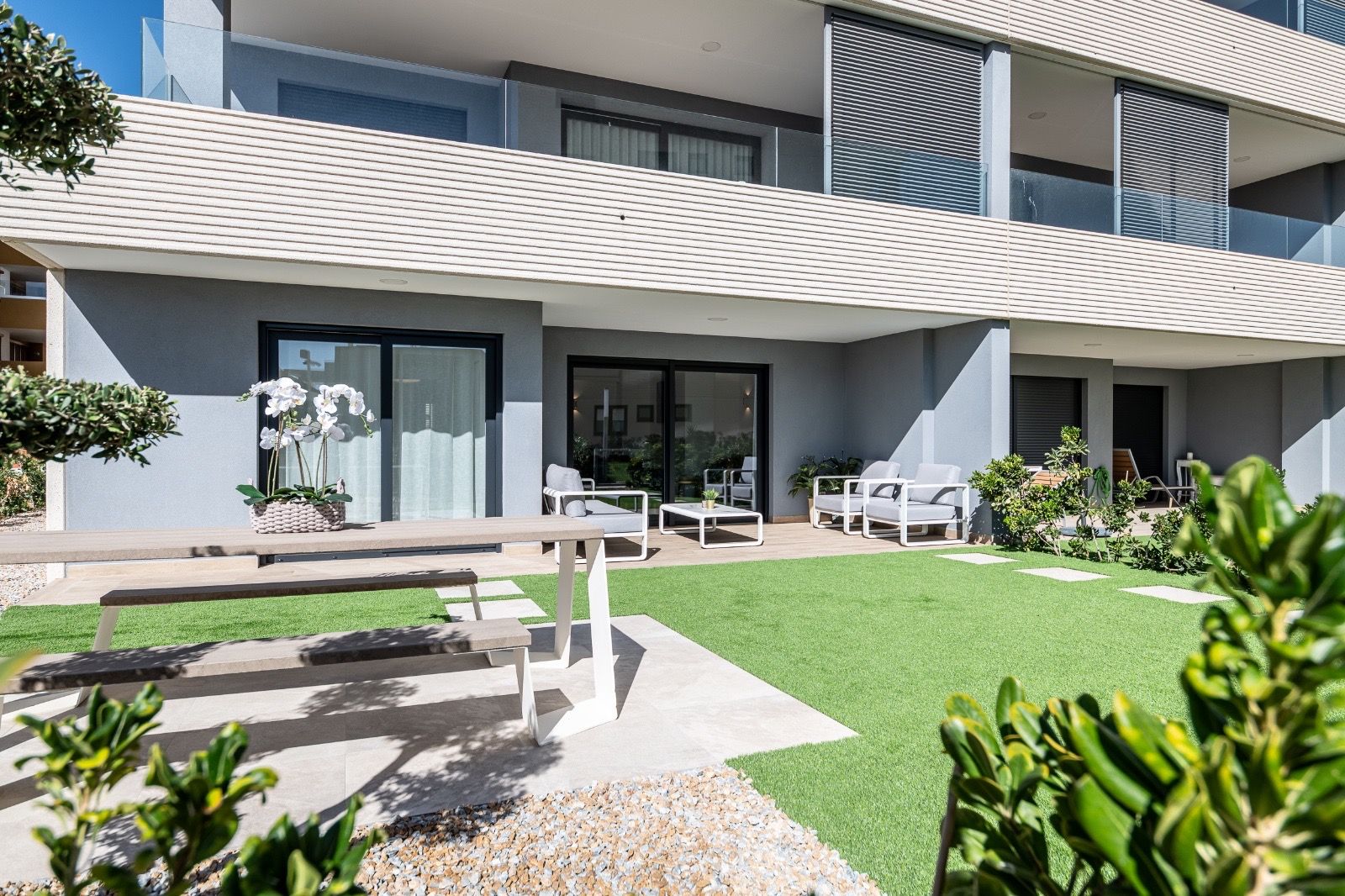 Apartment in Torrevieja - Image 2